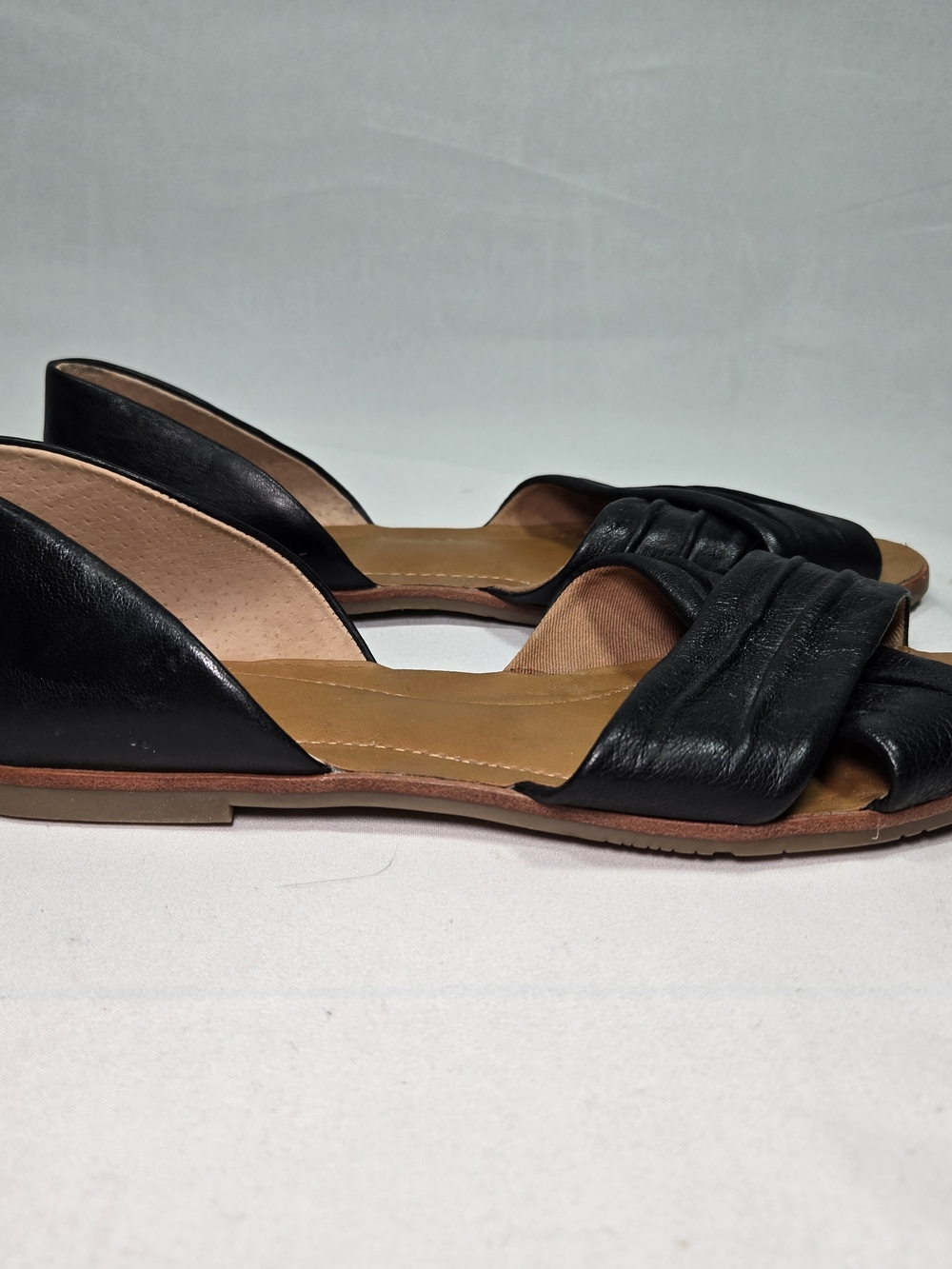 Franco Sarto Womens 6.5 Wide Black Leather d'Orsay Sandals Peep Toe Flats Luxury